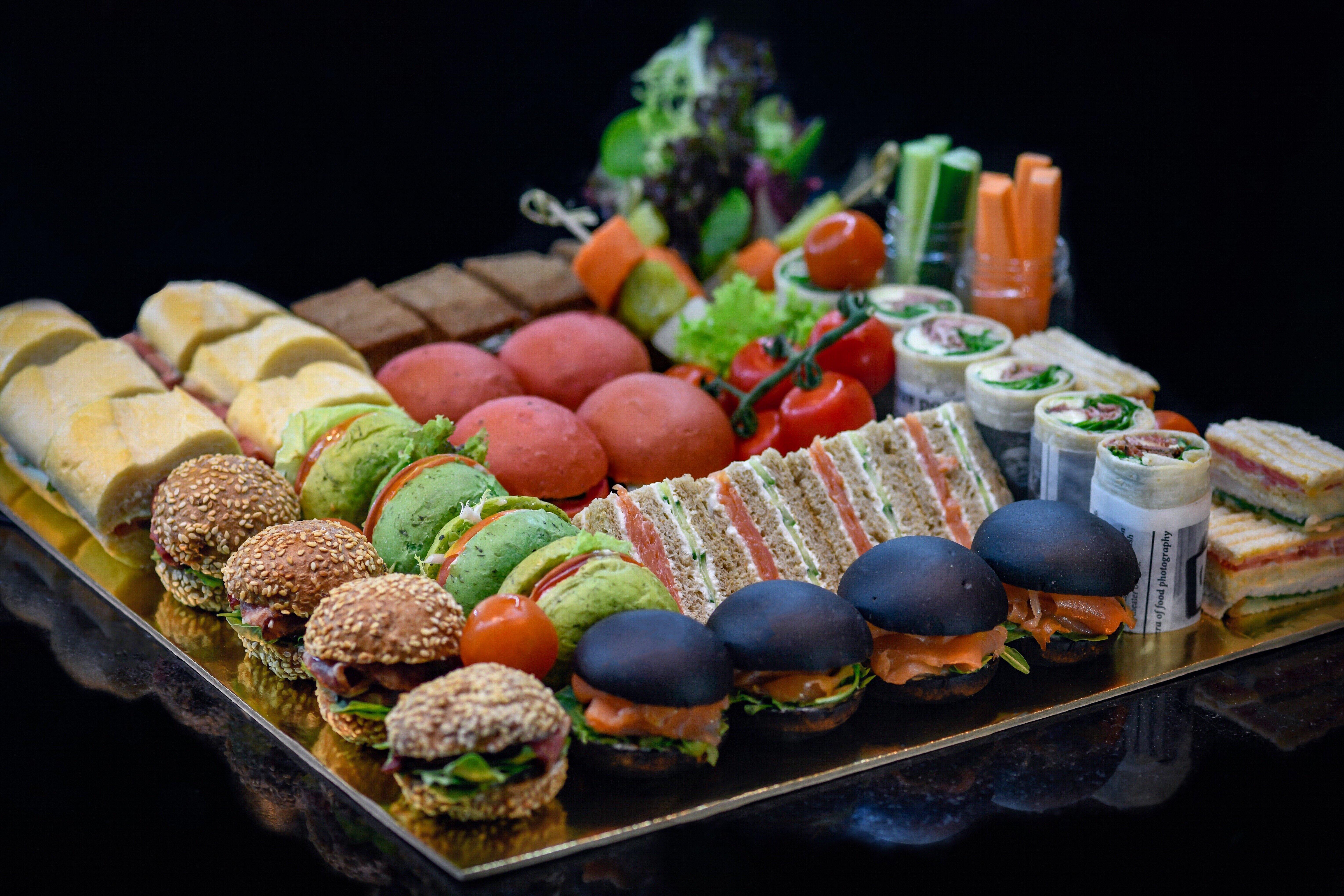 Intercontinental Bahrain, An Ihg Hotel Manama Extérieur photo A selection of finger food