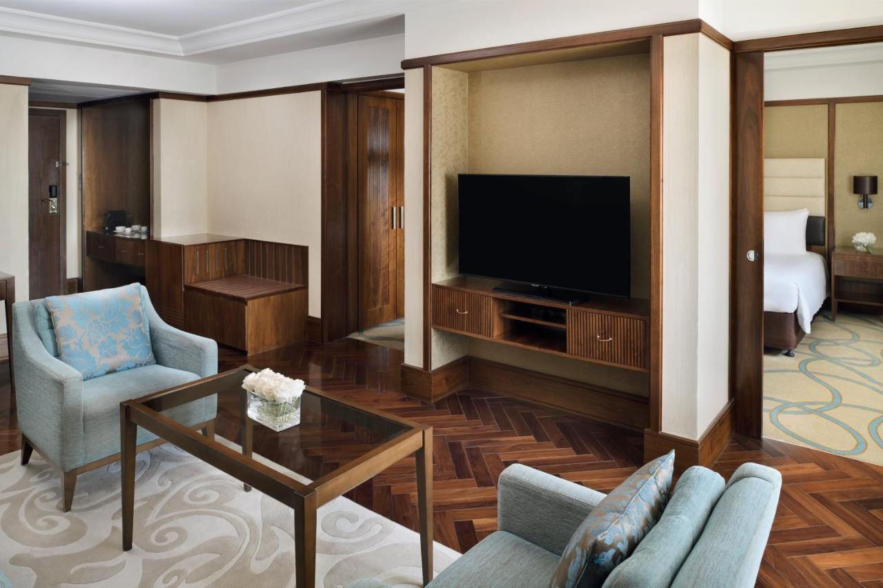 Intercontinental Bahrain, An Ihg Hotel Manama Extérieur photo A suite at the hotel